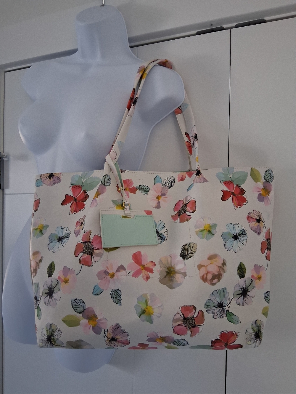 Indigo/ Floral Print Tote Bag with Mint Inside/ Card Holder - Picture 3 of 16